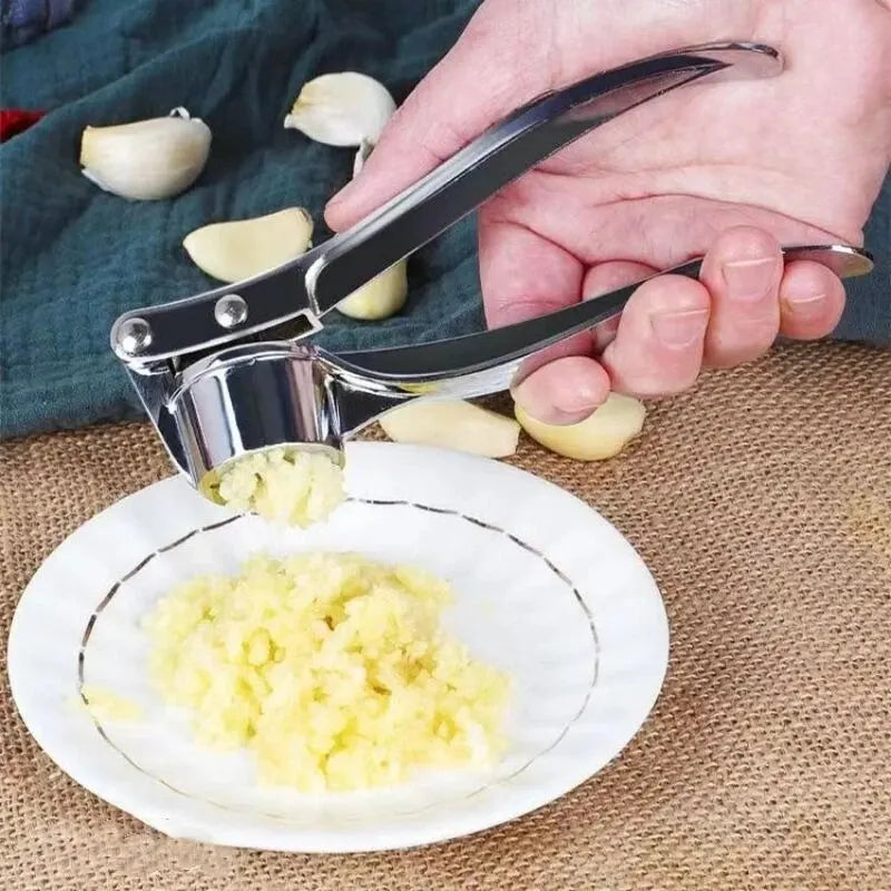 Manual Garlic Press with Zinc Alloy Body