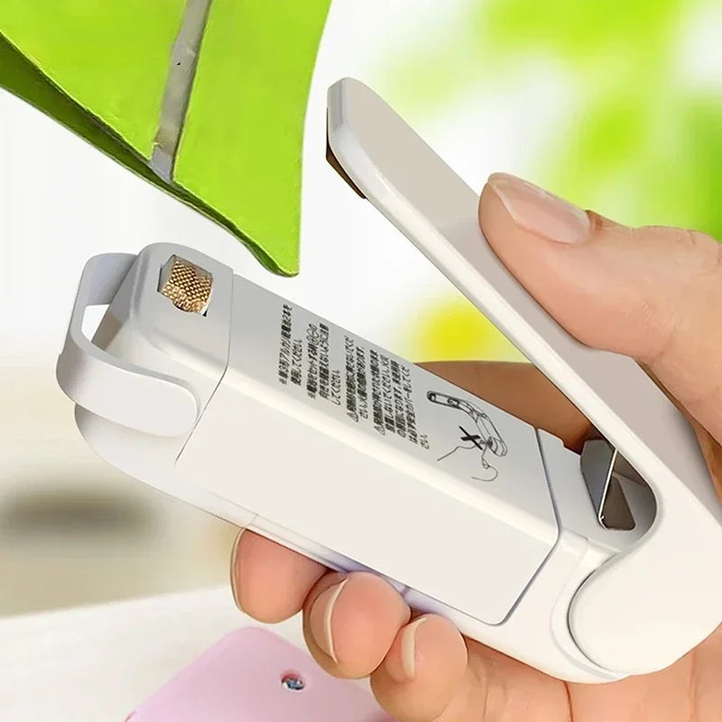 Portable Mini Heat Sealer for Food Storage Bags
